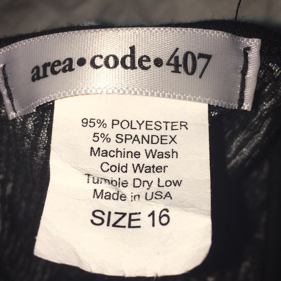 Dress - Picture 5 of 5